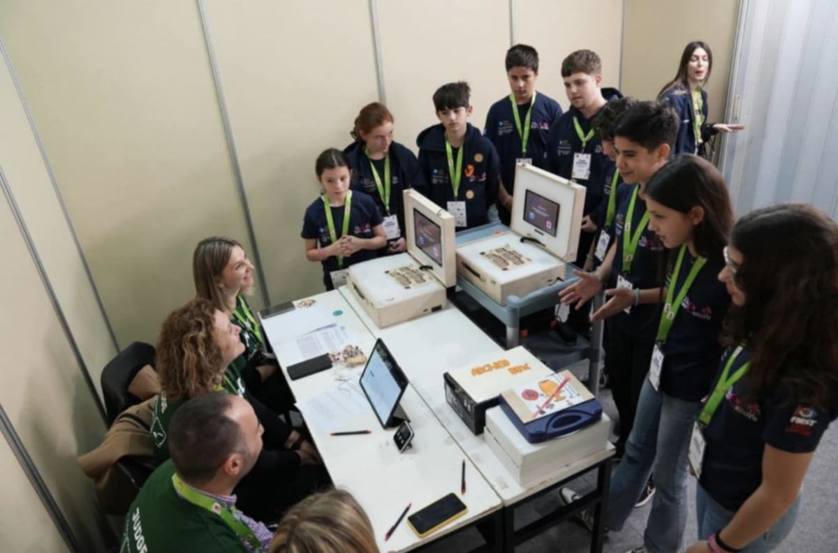 Greek Teens Win Robotics Ticket to Houston World Championship - Image 2