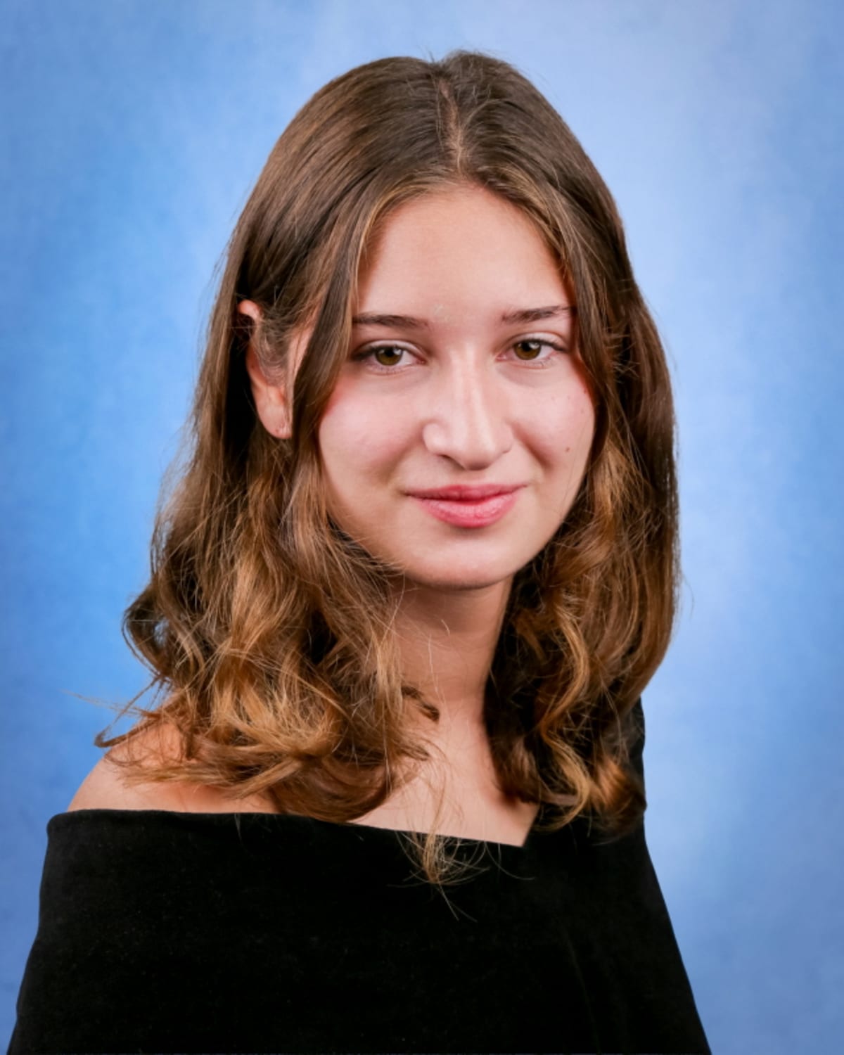 Twin Sisters Tie for Top Grades at Greek School in NYC - Image 2