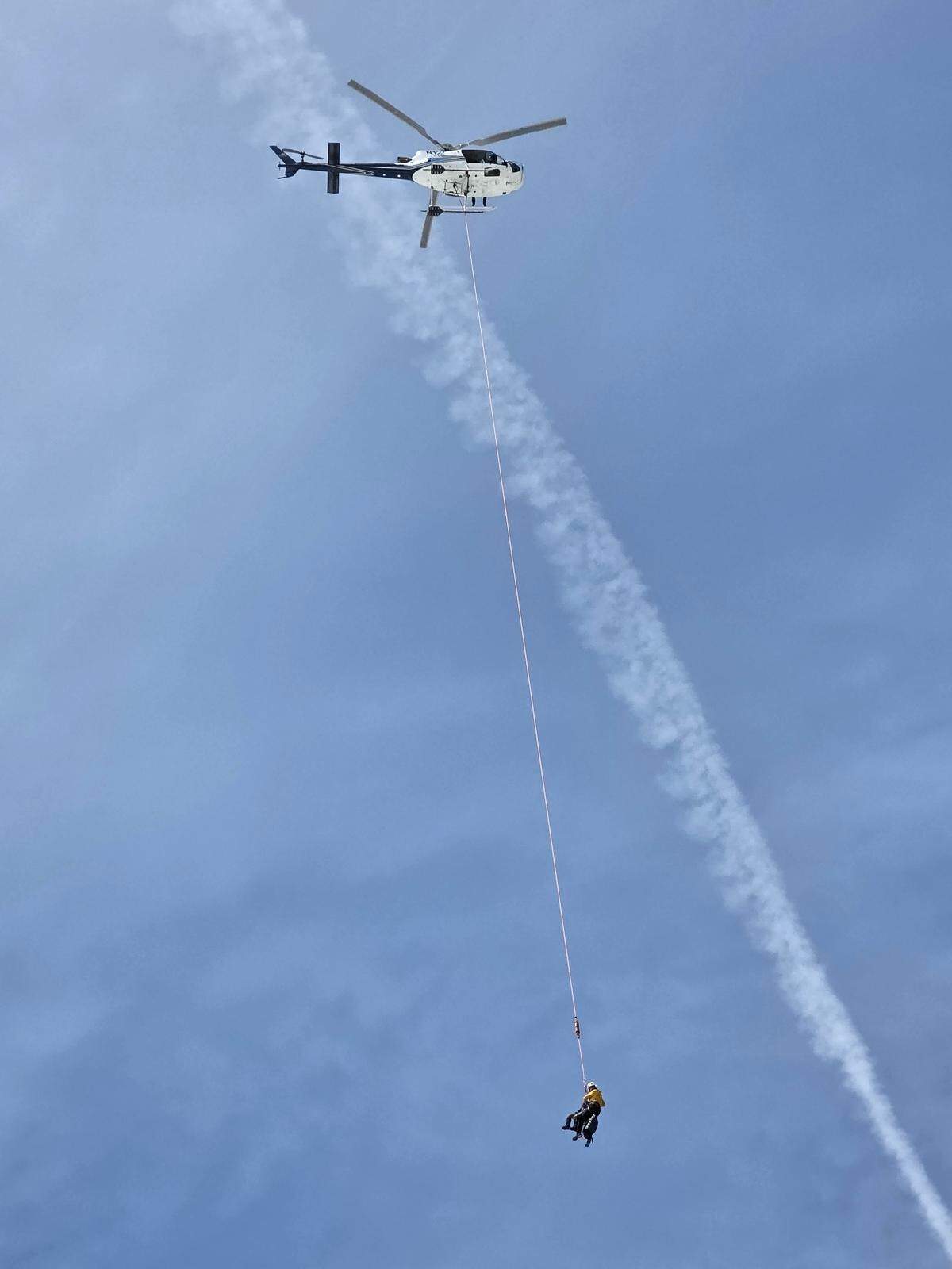 Climbers Rescued After 240-Foot Fall on Olympic Peak - Image 5