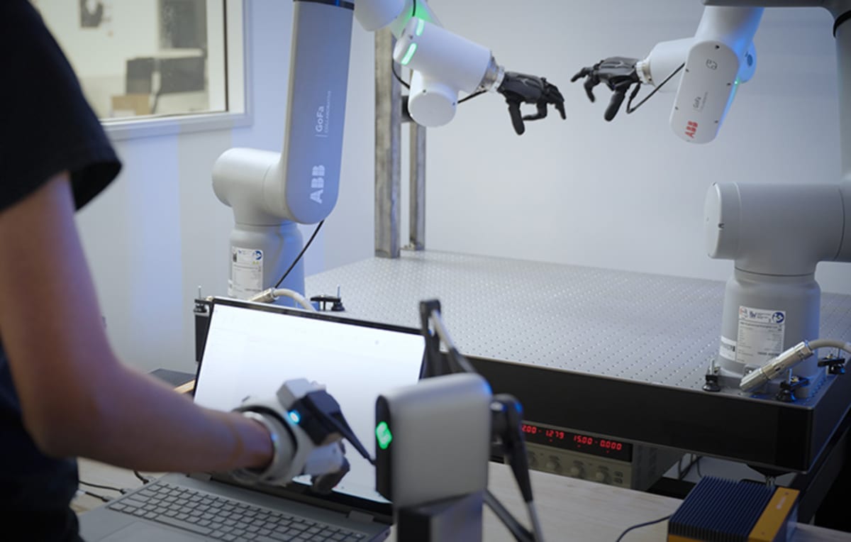 Prosthetic Hand Teaches Robots the Human Touch