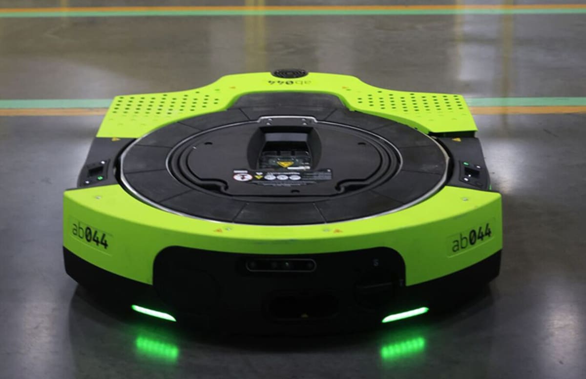 Amazon Robots Now Understand Human Speech in Warehouses