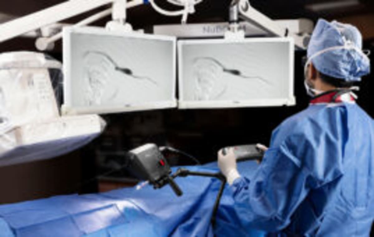 Canadian Company Launches Medical Robot Arm for Surgeons - Image 3