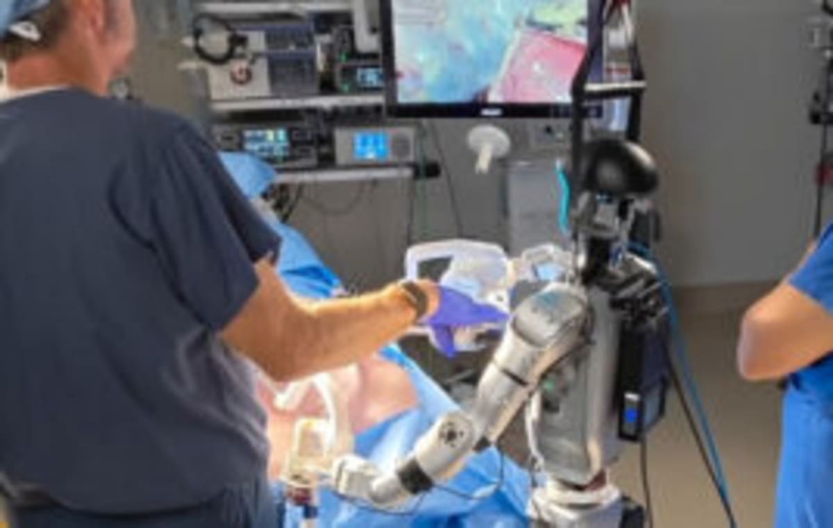Robot Completes First Full Cataract Surgery on Human - Image 3