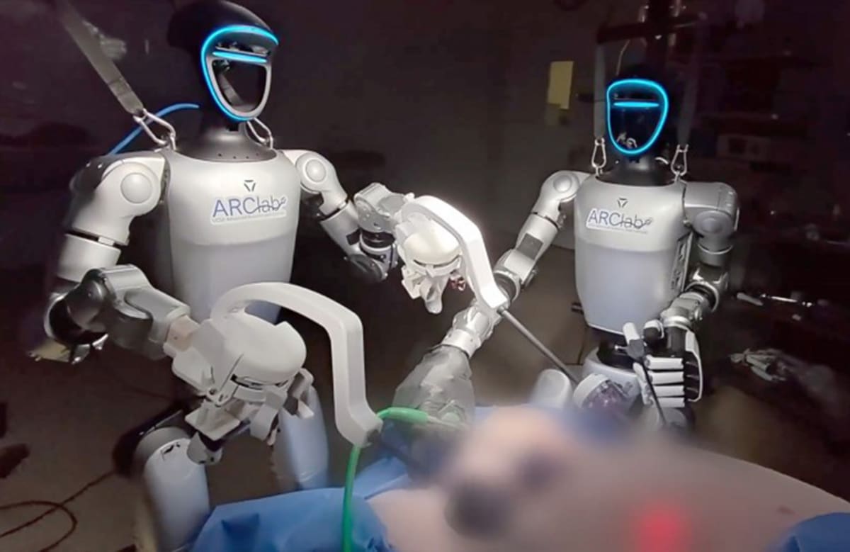 Humanoid Robots Successfully Perform Surgery in Medical First - Image 2