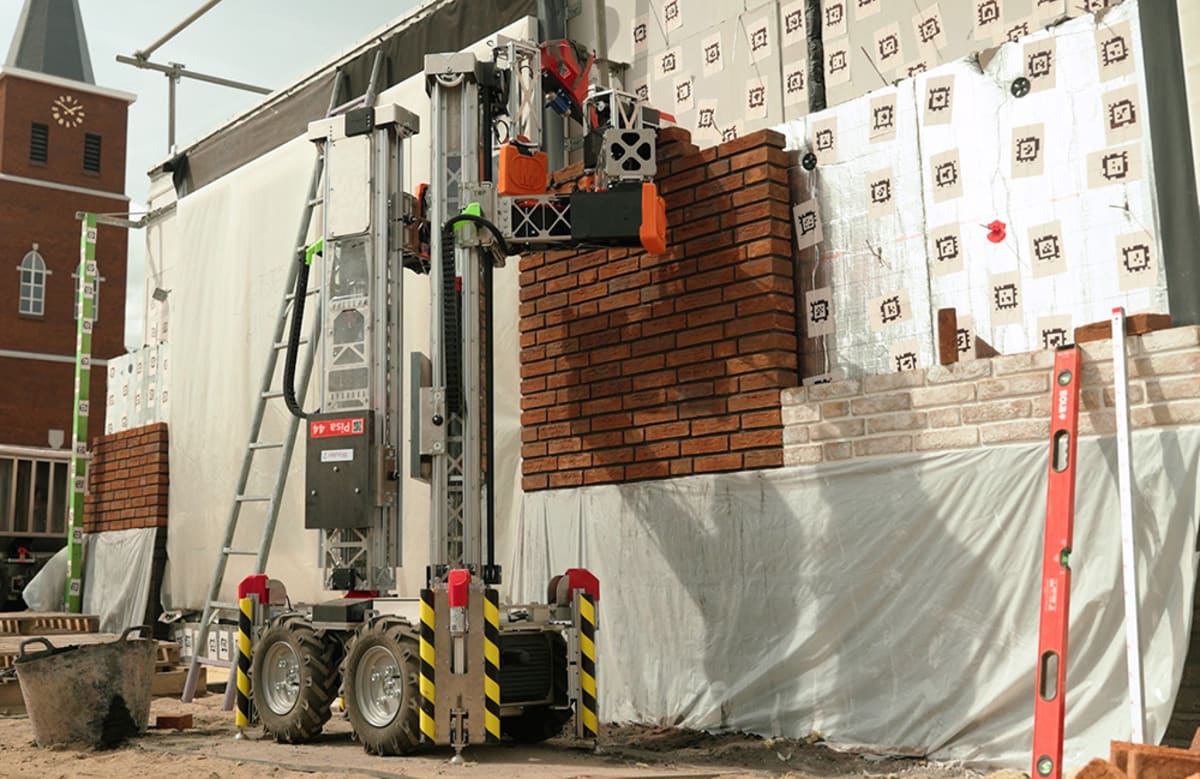 Robots Tackle Construction's 4.5M Home Shortage