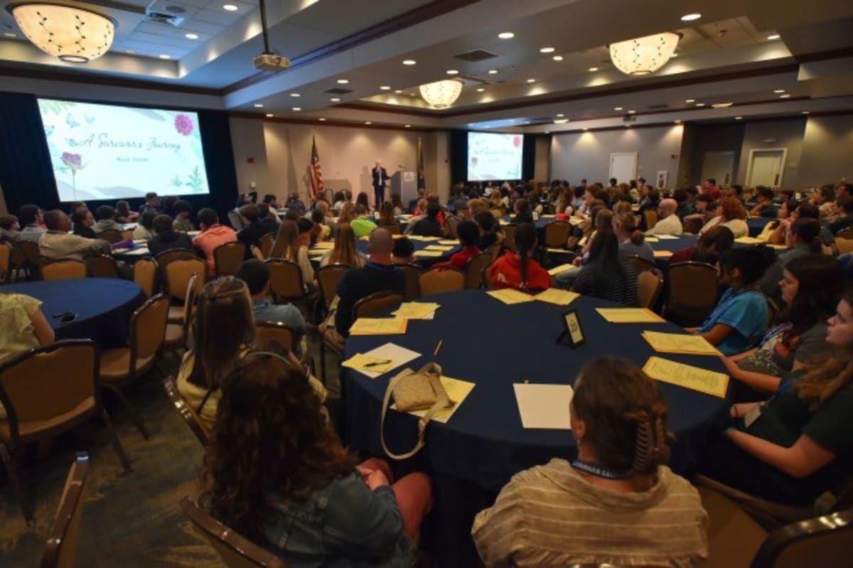 90-Year-Old Holocaust Survivor Shares Hope With Hundreds of Teens - Image 2