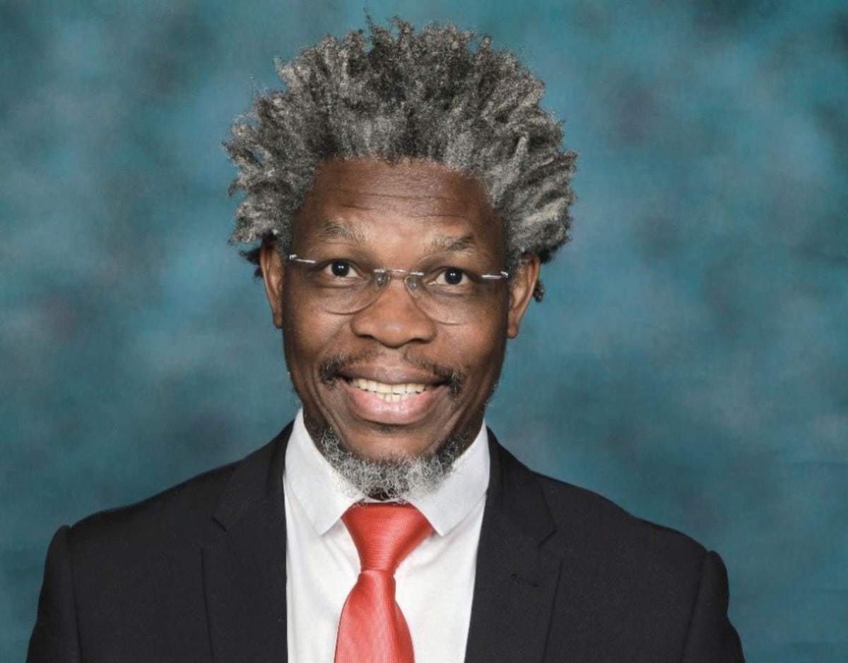University Leader Celebrates Birthday at Graduation Ceremony - Image 4