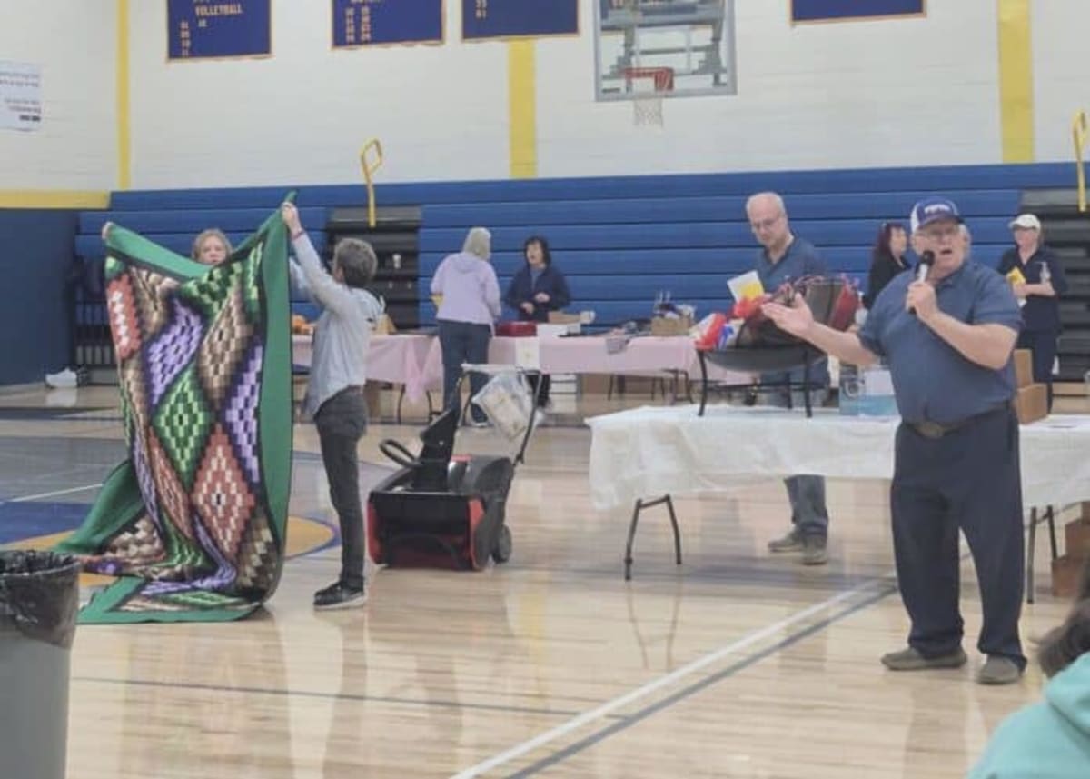 Michigan Community Raises Funds for Women's Shelter - Image 4