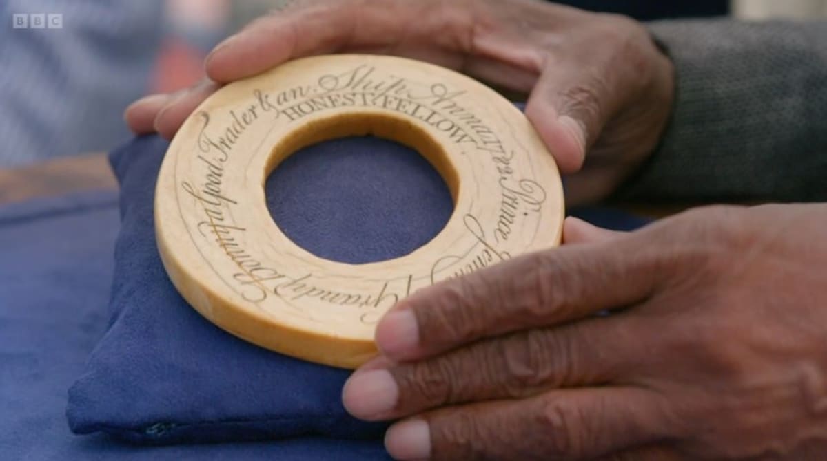 Expert Refuses to Value Slave Bracelet on Antiques Show - Image 5