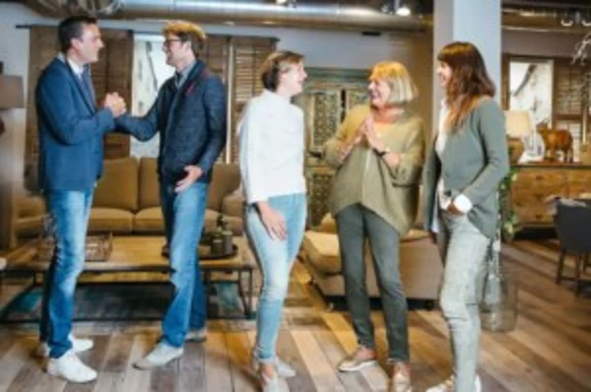 Boss Surprises 198 Workers with $10 Million Christmas Bonus - Image 5