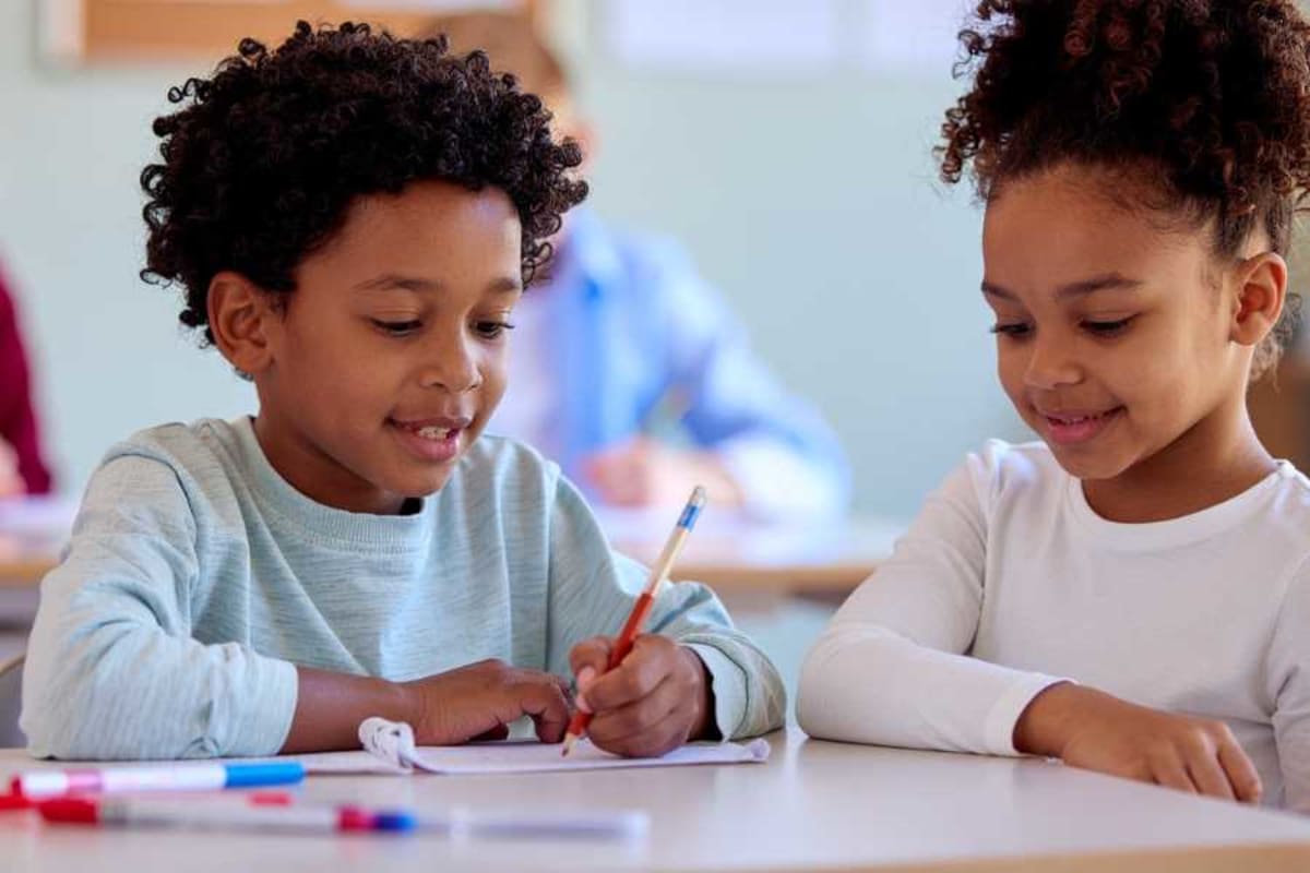 Teacher Redesigns Curriculum After Student's Honest Words - Image 4