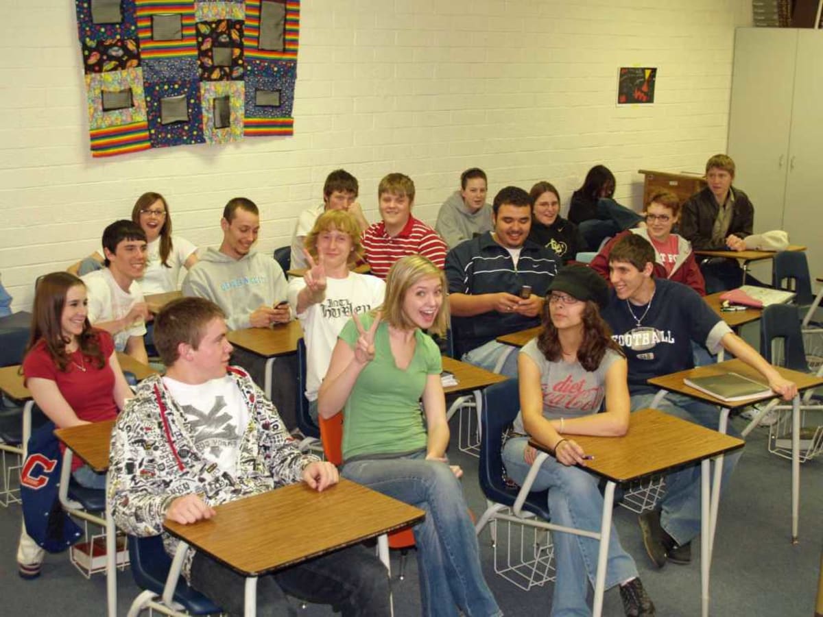 2006 High School Video Sends Millennials Down Memory Lane - Image 3