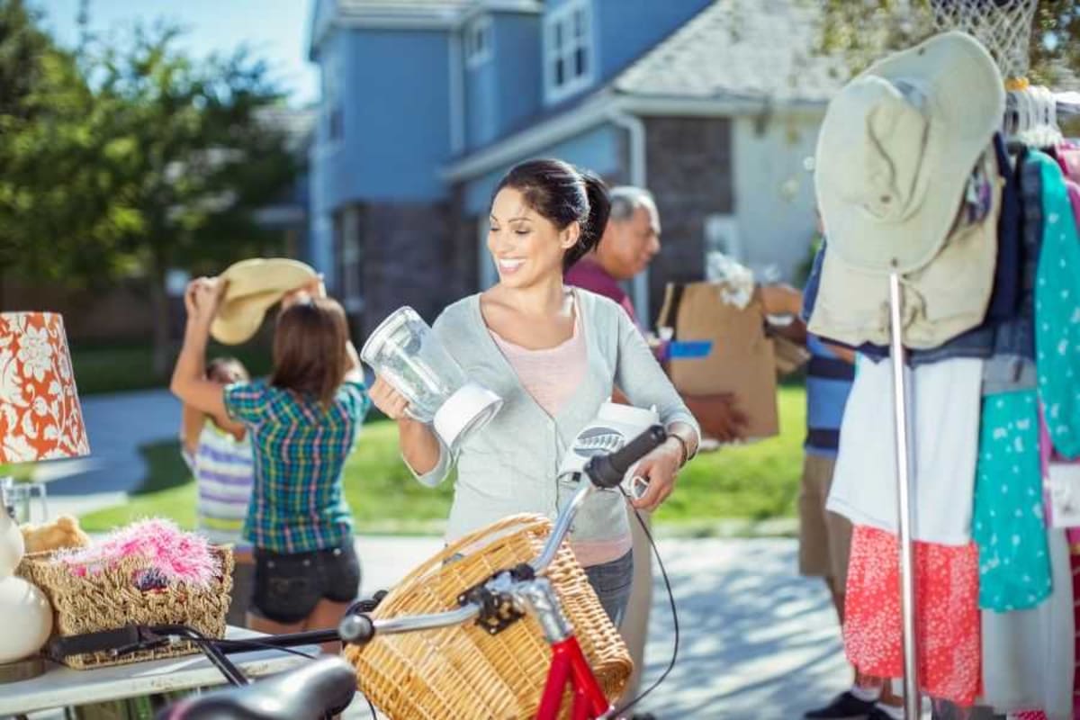 8,000 'Buy Nothing' Groups Help Neighbors Share for Free - Image 3