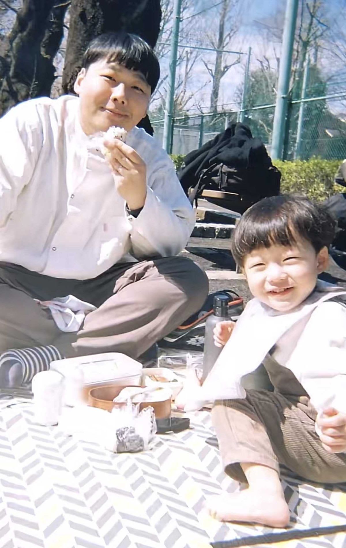 Japanese Photographer Gives Families Disposable Cameras - Image 5