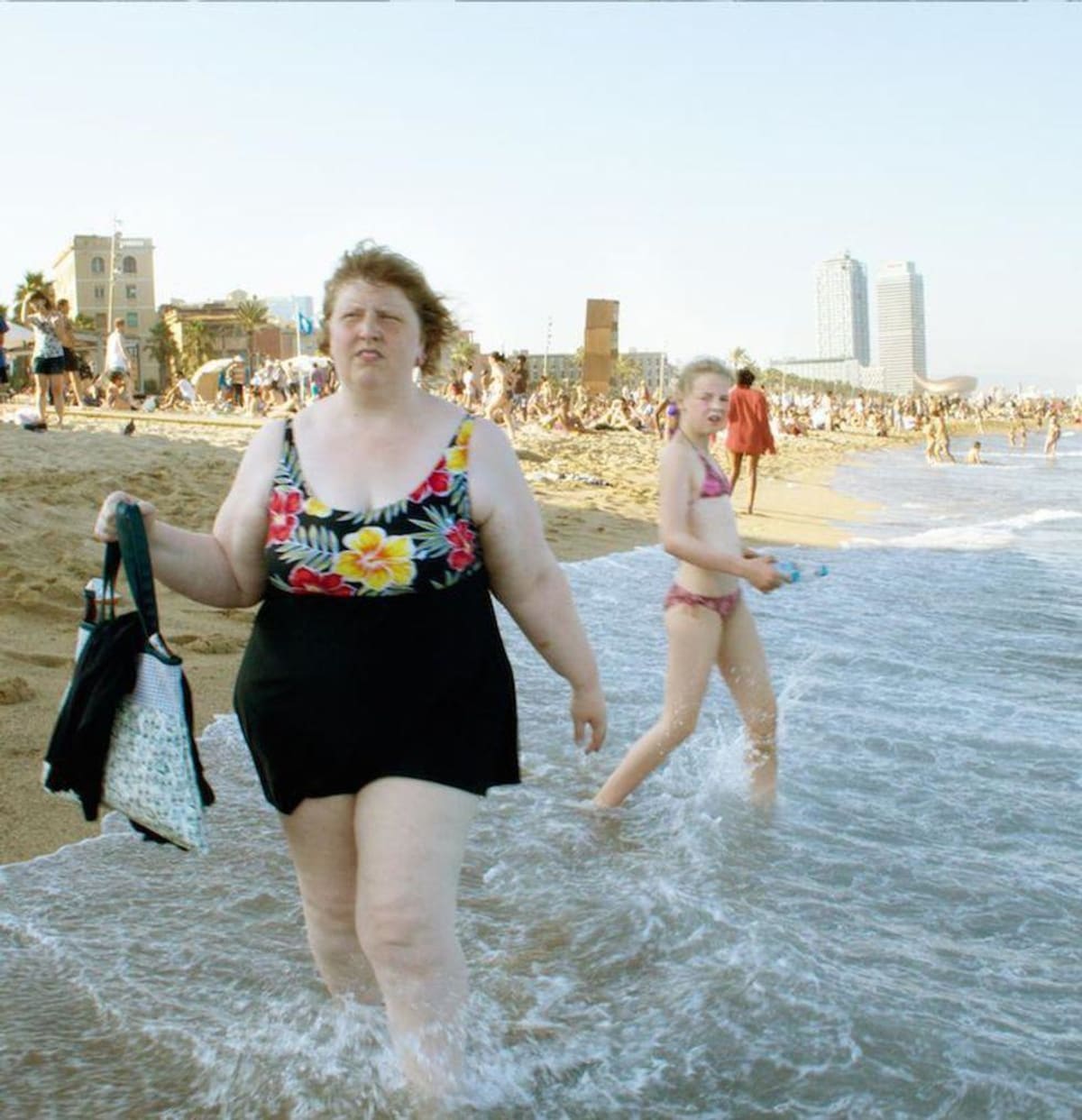 Artist Photos Strangers Judging Her Body in Public - Image 4