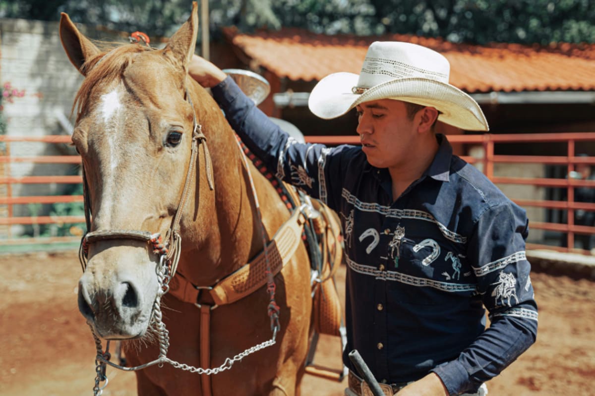 Gen Z Packs NYC Honky-Tonks, Finds Real Connection - Image 3