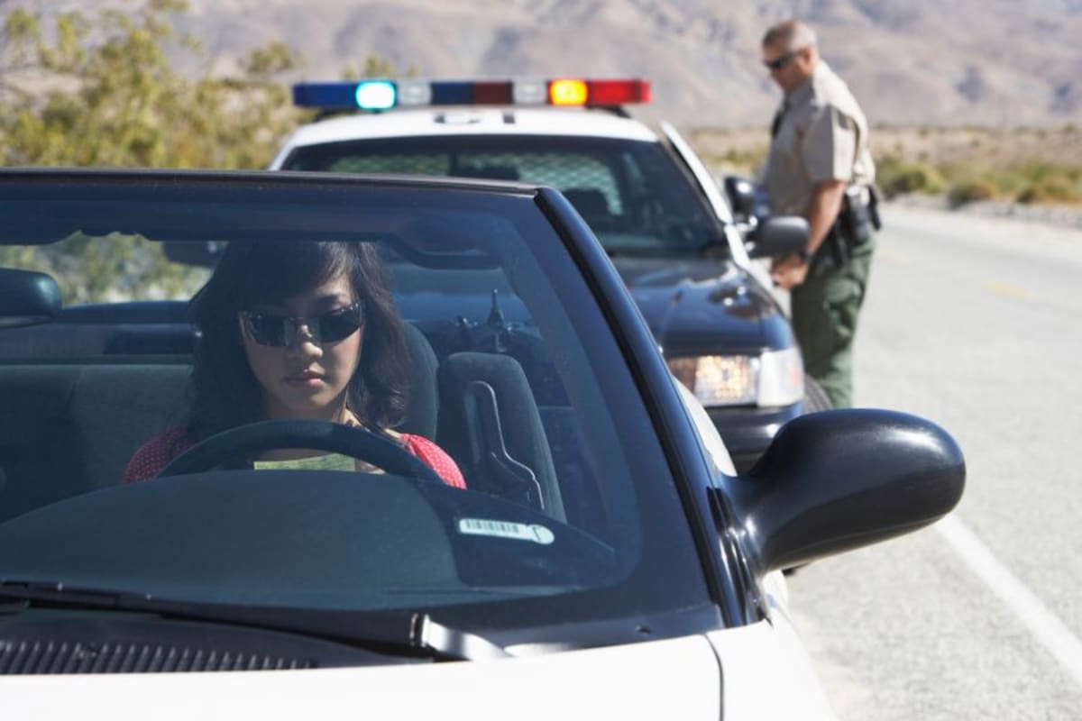 Officer Tickets Woman for Holding Phone in Missing Hand - Image 4