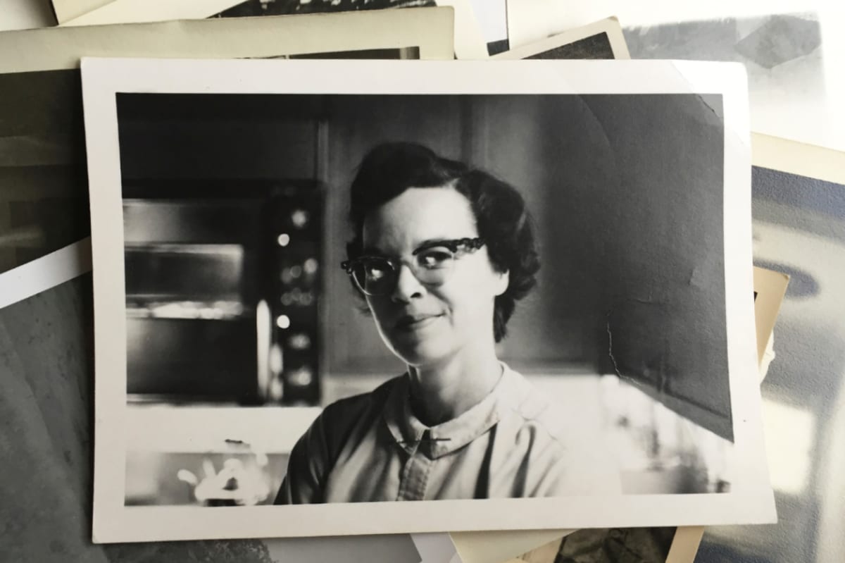 1960 Cookbook Gave Housewives Permission to Hate Cooking - Image 3