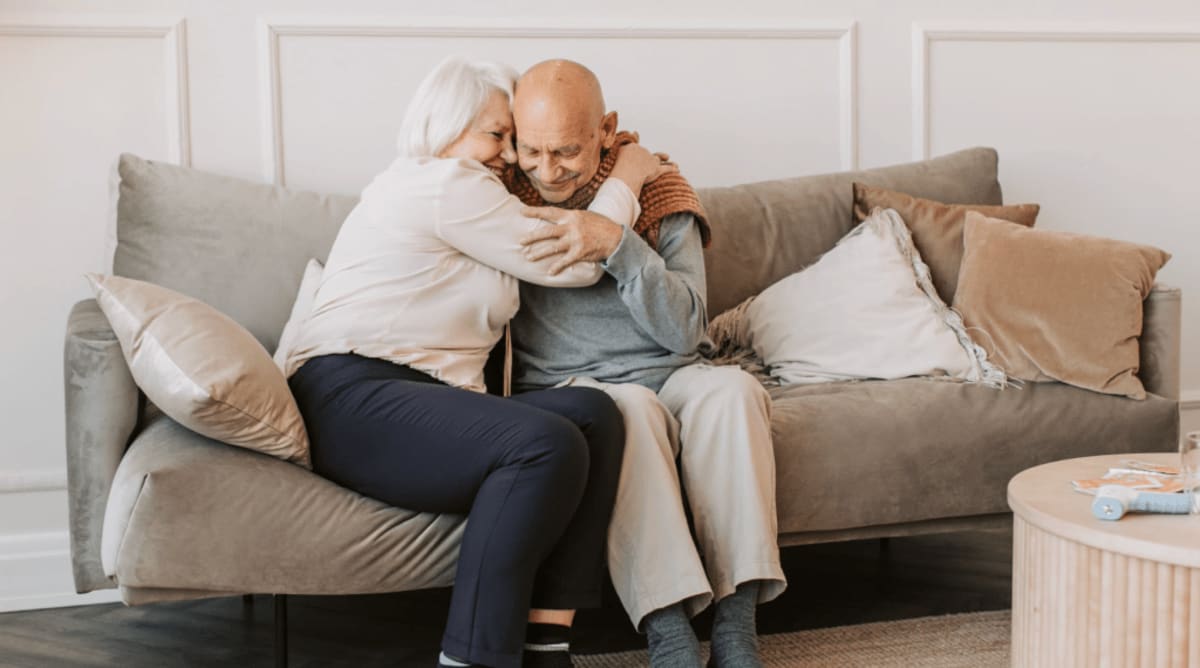 Mom with Alzheimer's learns she's been married 40 years - Image 4