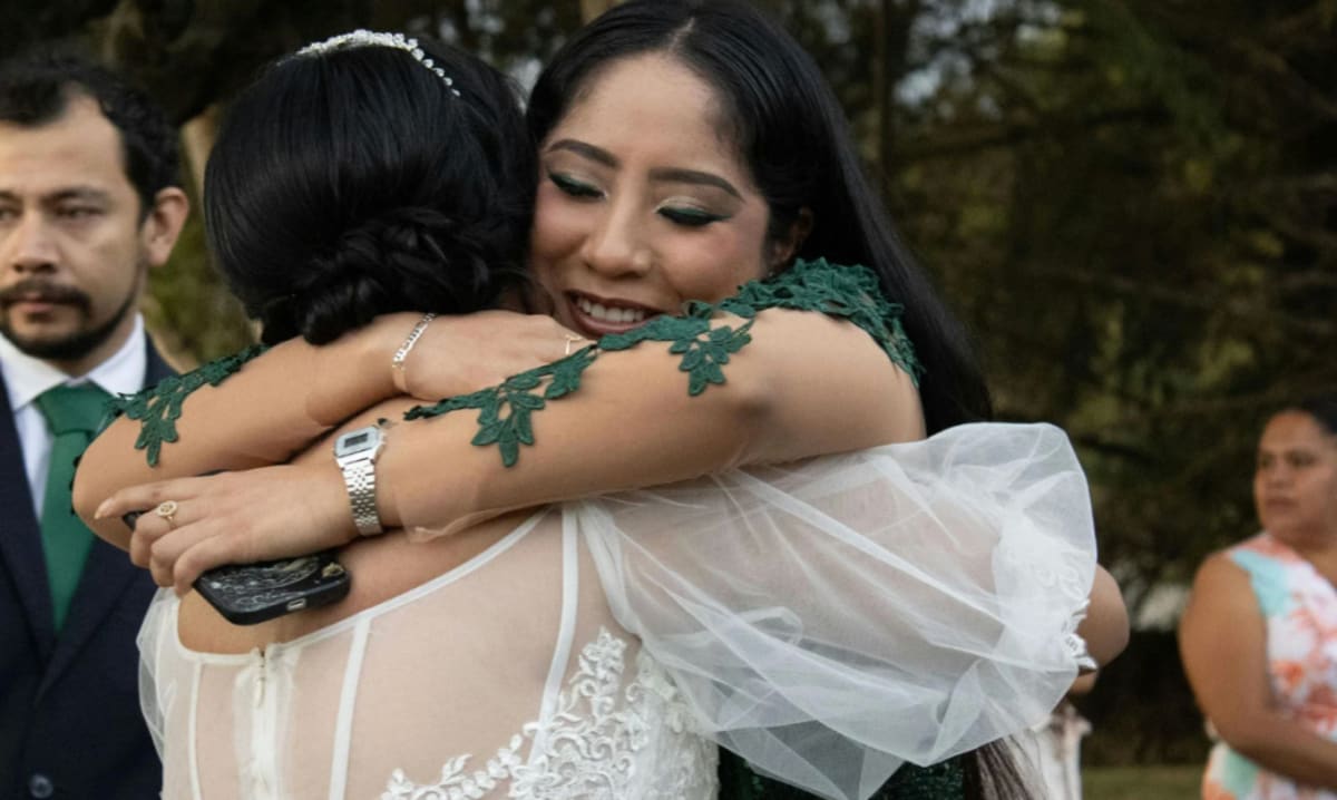 Teen's Wedding Toast Made Her Stepmom Worth the Divorce - Image 4