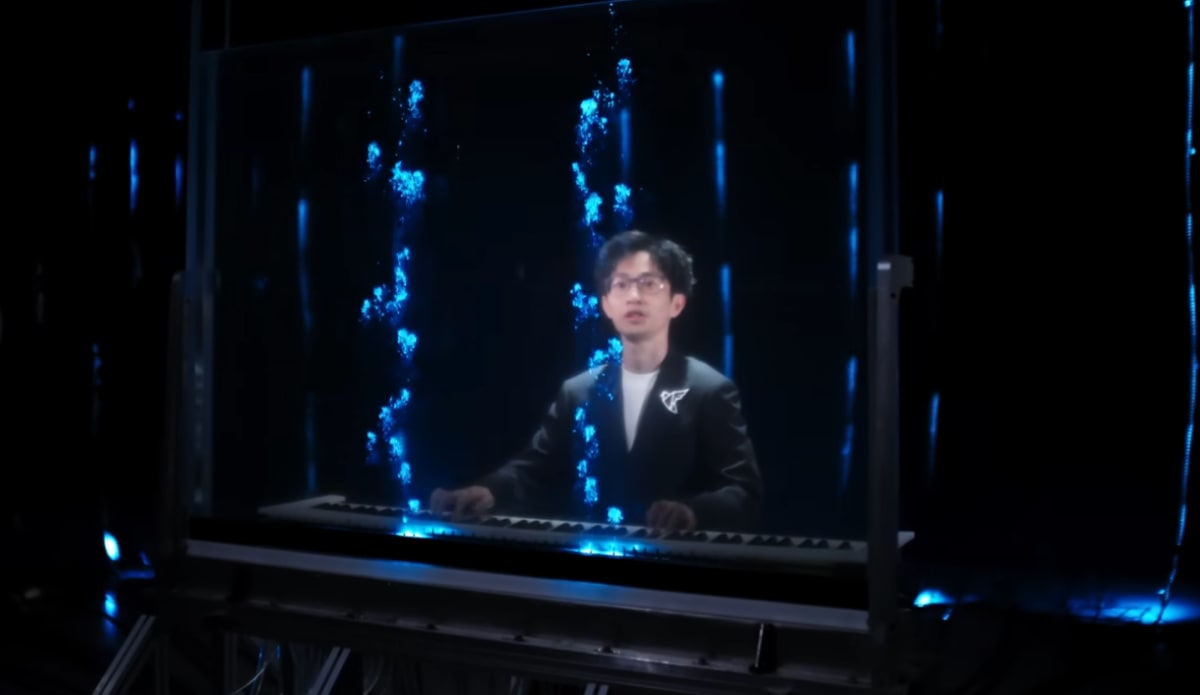 Pianist Creates Glowing Piano Using Bioluminescent Algae - Image 3