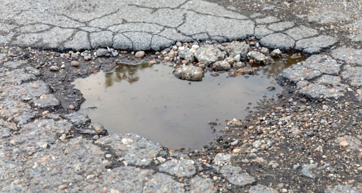 Teen Fixes Potholes for $60 After Spending $600 on Tires - Image 5
