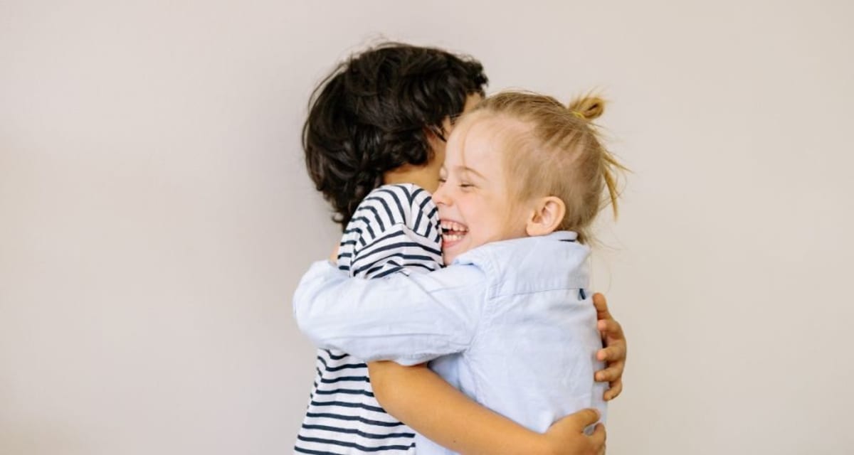 Entire New Hampshire School Learns ASL for One Deaf Student - Image 4