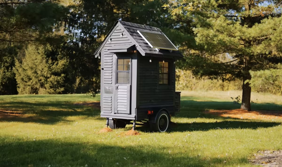 Builder Creates 19-Square-Foot Tiny House That Actually Works