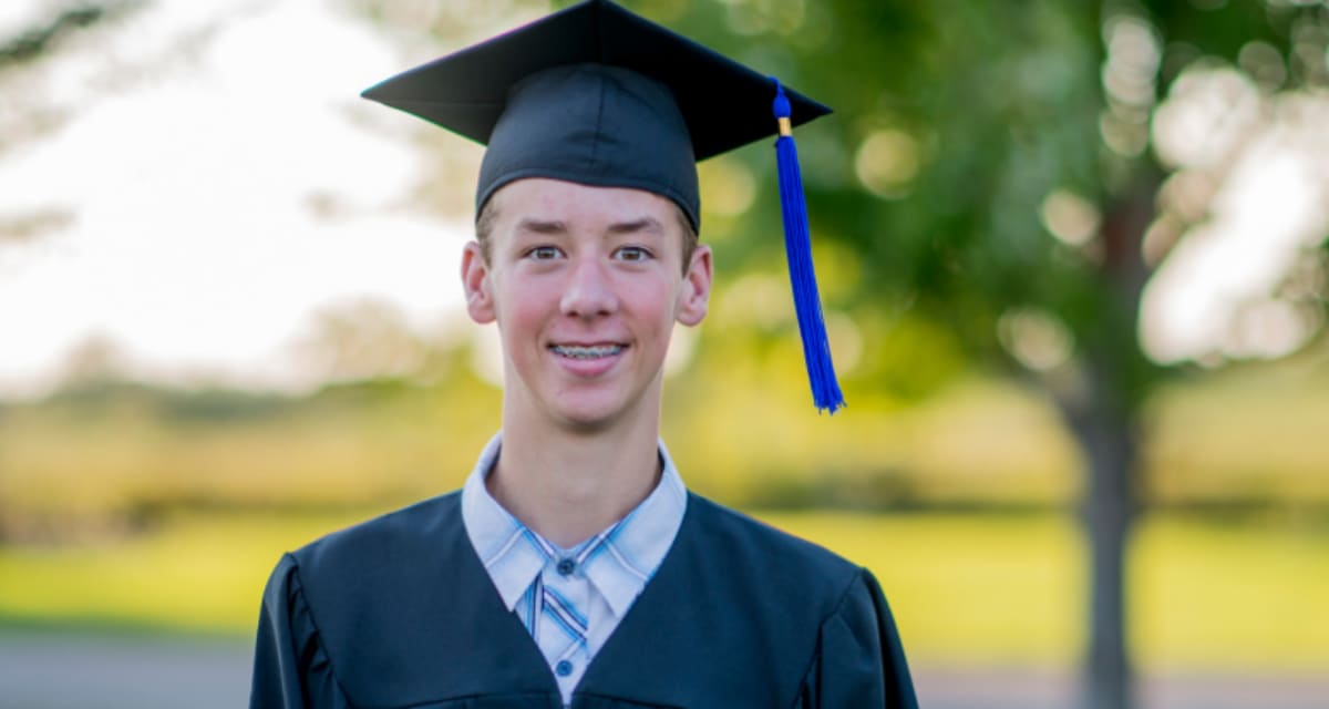 Hawaii Teen Graduates High School After Years Homeless