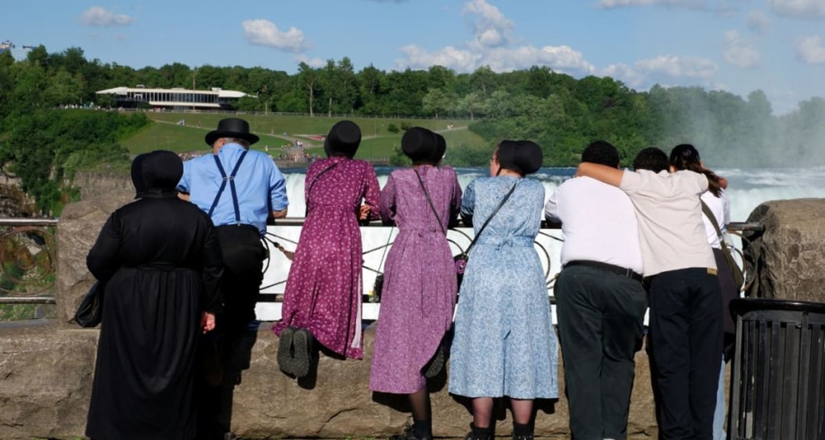 Why the Amish Reject Phones: It's About Community, Not Tech - Image 3