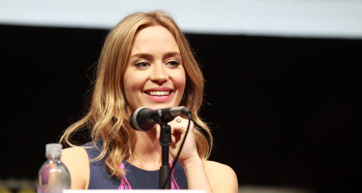 Actress Emily Blunt speaking confidently at an interview promoting stuttering awareness