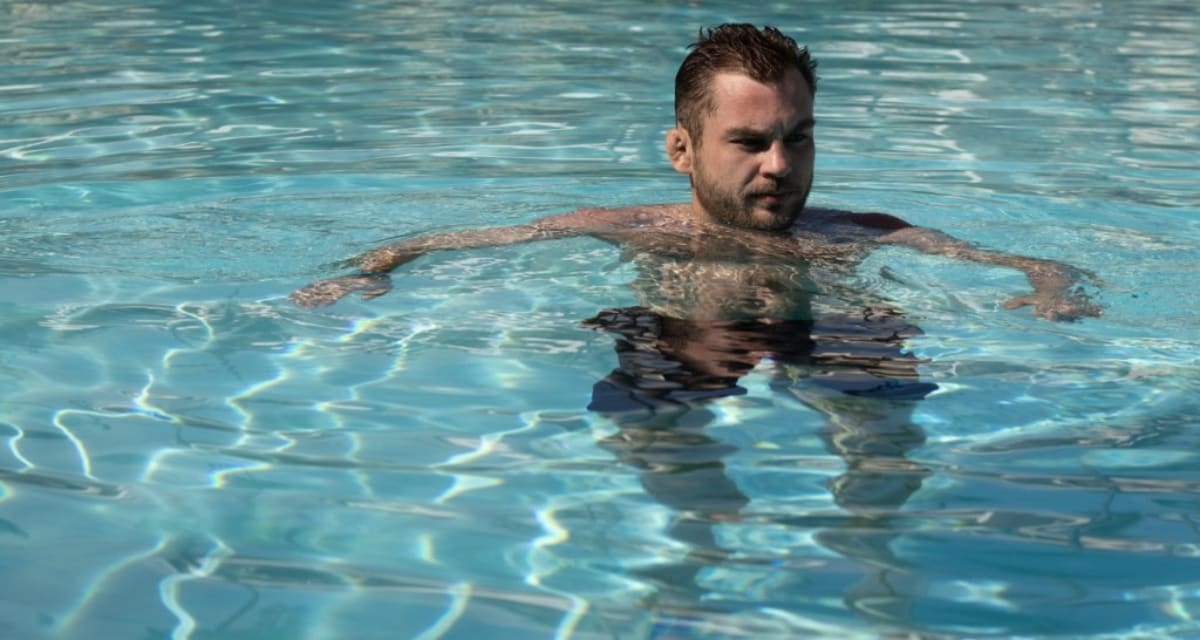 Man Throws Pool Party, No One Shows—His Response Inspires - Image 3