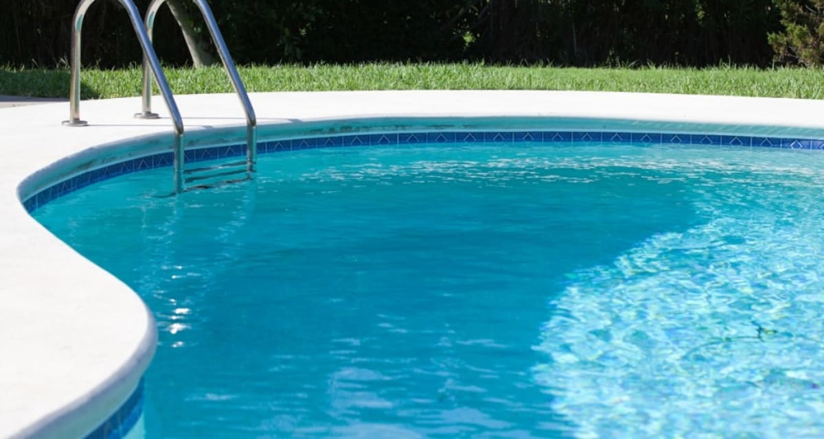 Man Throws Pool Party, No One Shows—His Response Inspires - Image 4