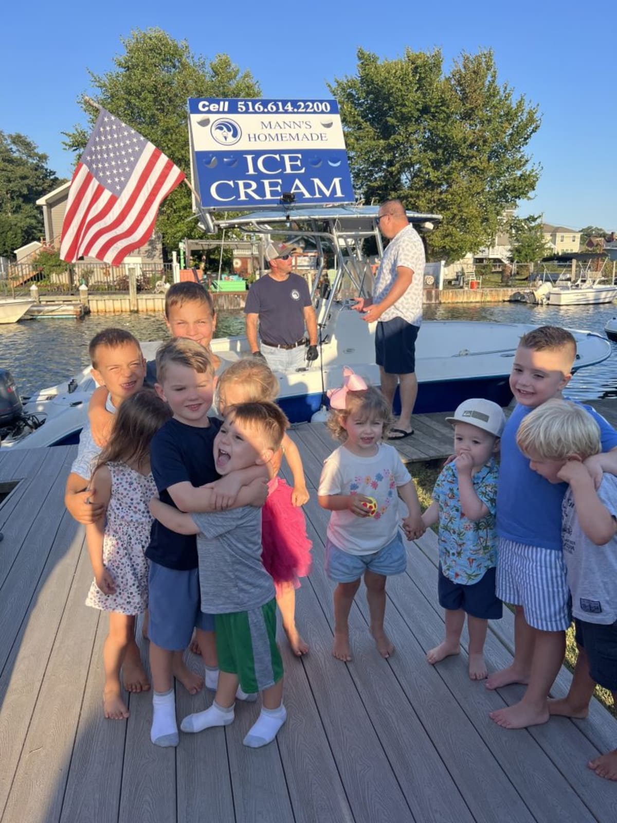 Long Island Ice Cream Family Delivers From 21-Foot Boat - Image 5