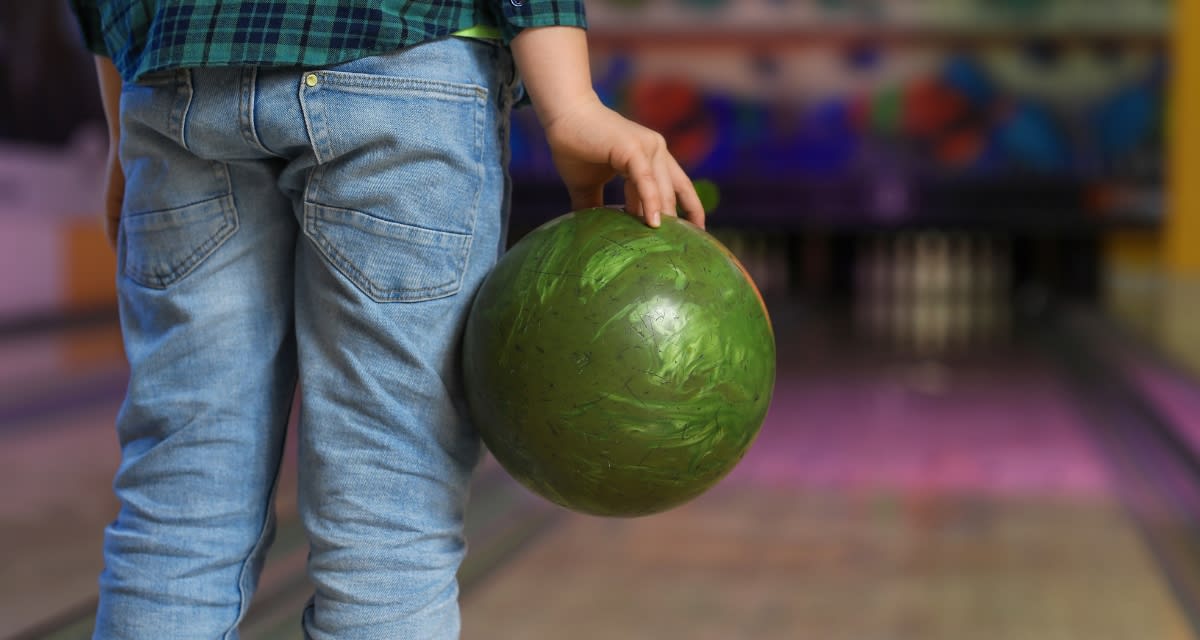 Teen Bowler J-Money Goes Viral With Unconventional Style