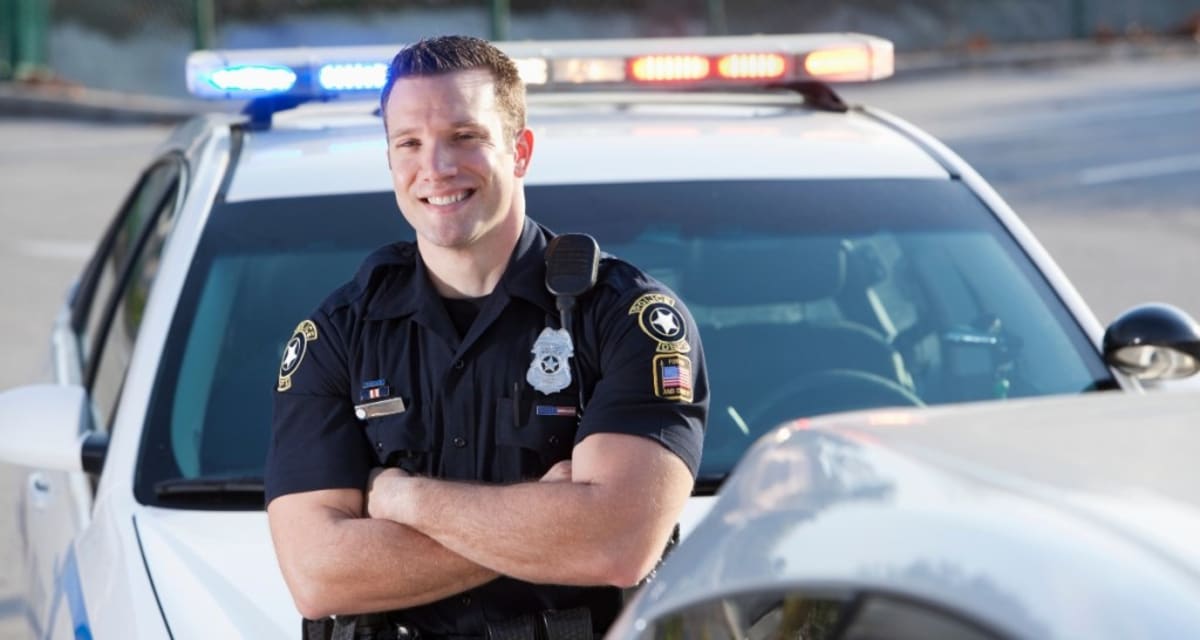 Utah Police Use Sensory Bag to Calm Autistic Teen in Crisis - Image 4