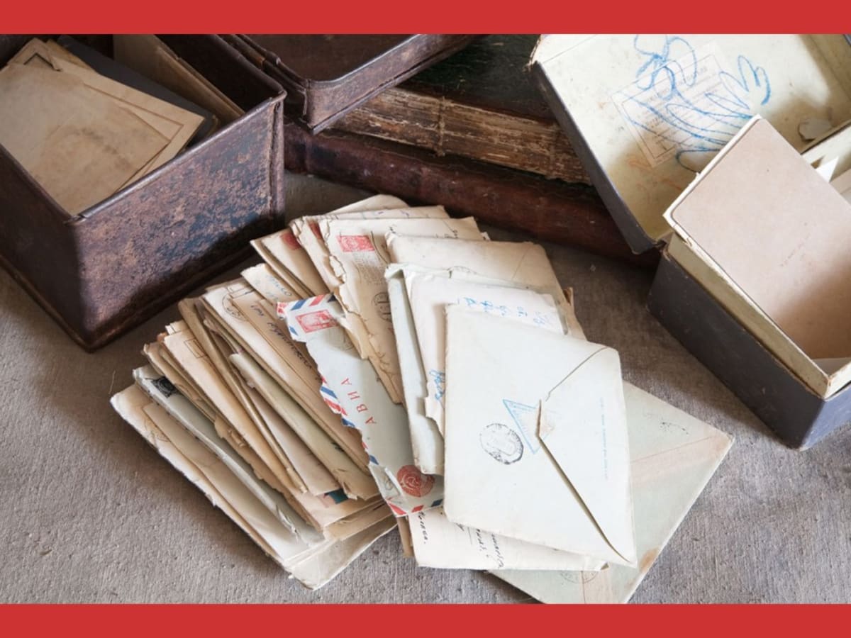 Pen Pals Meet After 33 Years of Letters Across the Ocean - Image 4
