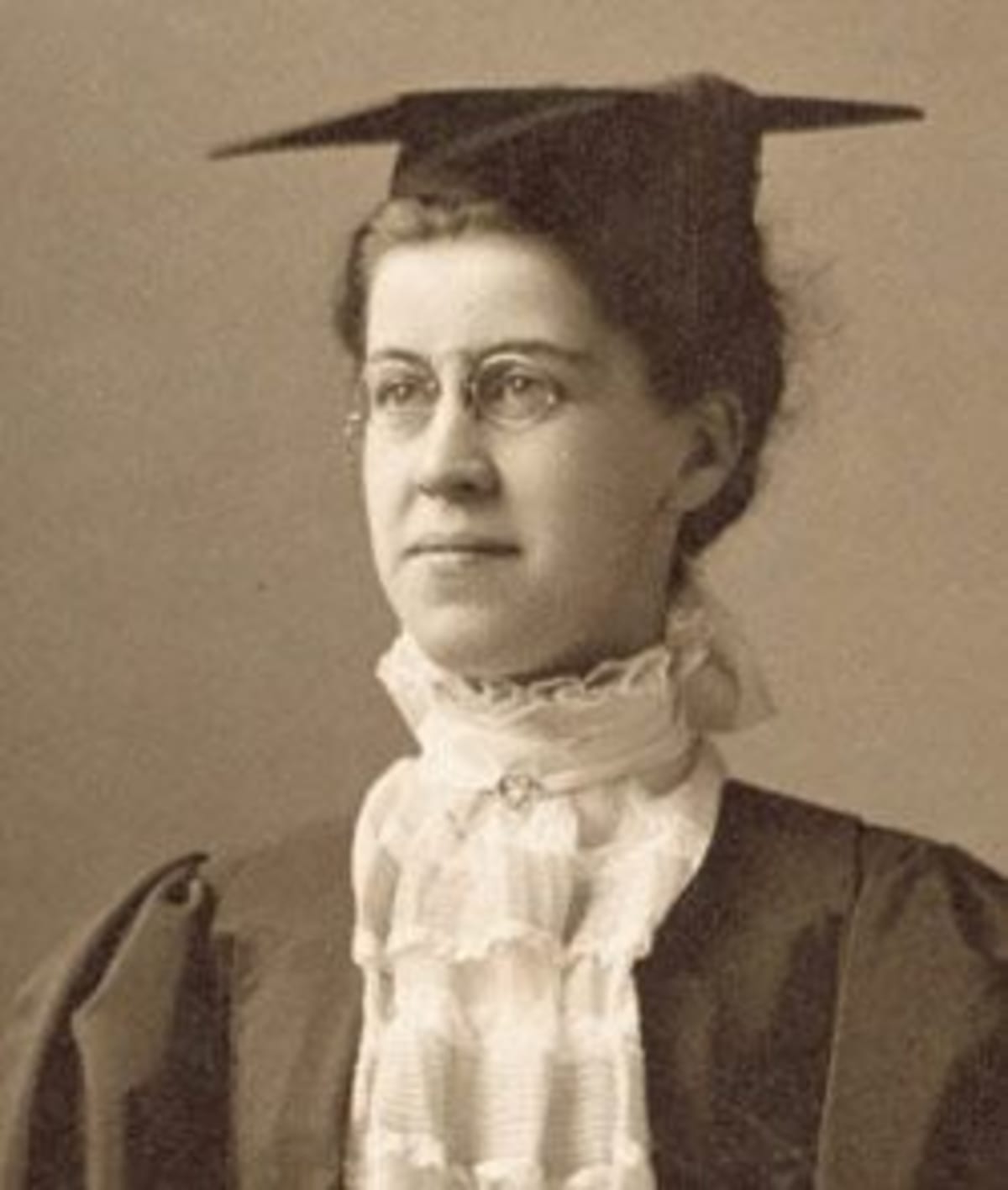 7 Sisters of Famous Men Who Changed History Too - Image 5