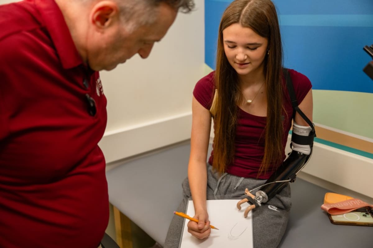 Teen's Prosthetic Journey Shows What's Possible at Shriners - Image 3