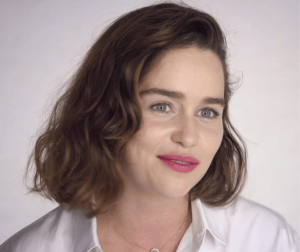 Emilia Clarke's Dream as Her Father Passed: A Butterfly - Image 3