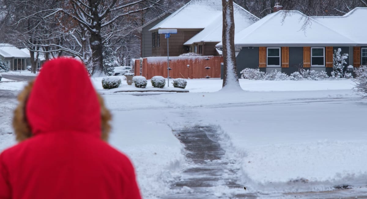 Wrong Address Leads Technician to Answer Woman's Prayer - Image 4