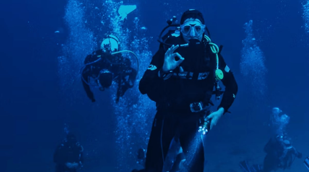 A Postmaster Sank a Mailbox Underwater to Save His Town - Image 3