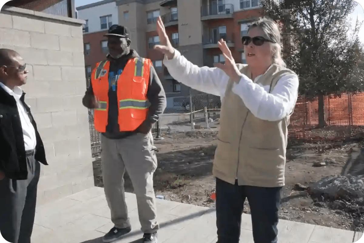 Nearly 1,000 Volunteers Build 24 Homes in 5 Days for Families - Image 2