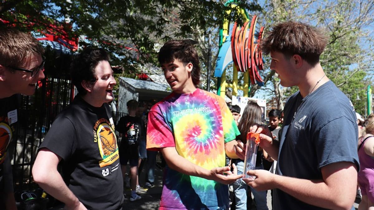 8,000 Teens Turn Roller Coasters Into Science Labs