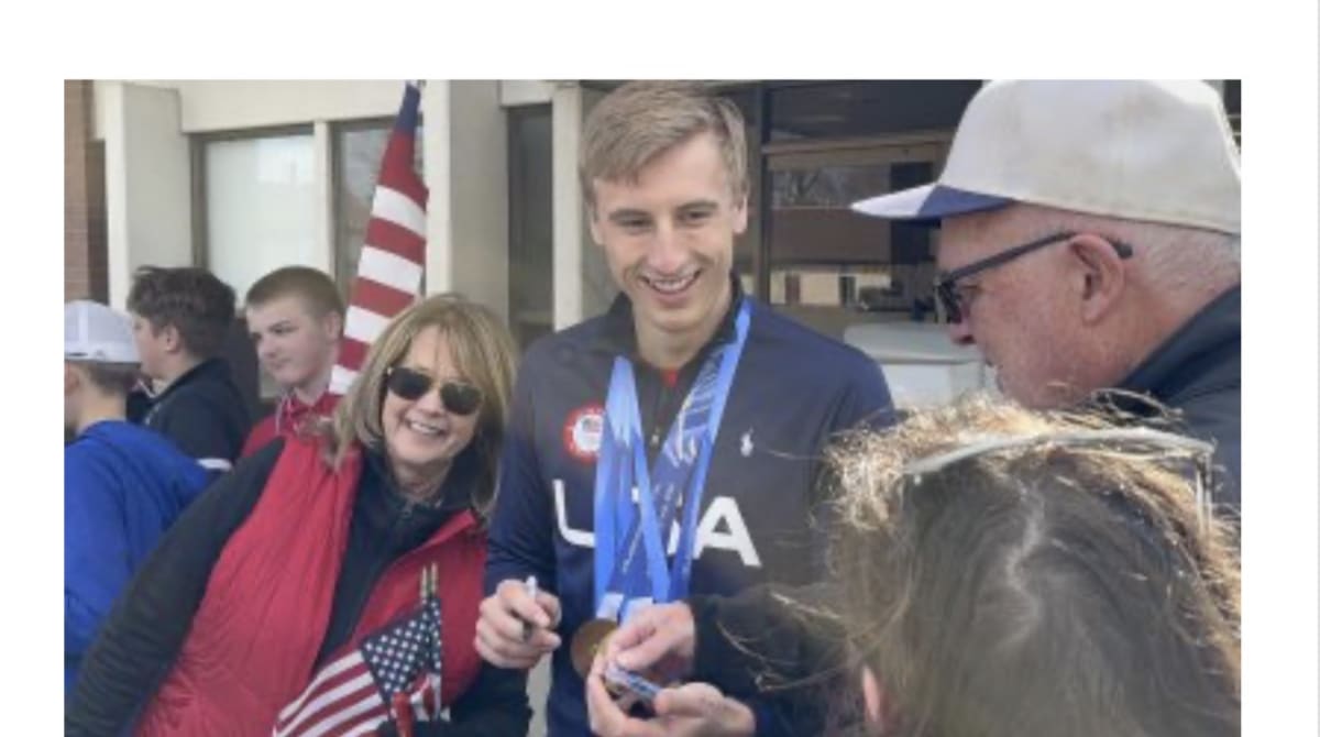 Olympic Champ Jordan Stolz Returns Home to Hero's Welcome
