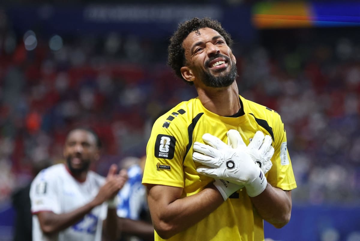 40-Year-Old Keeper Shocks Spain at World Cup