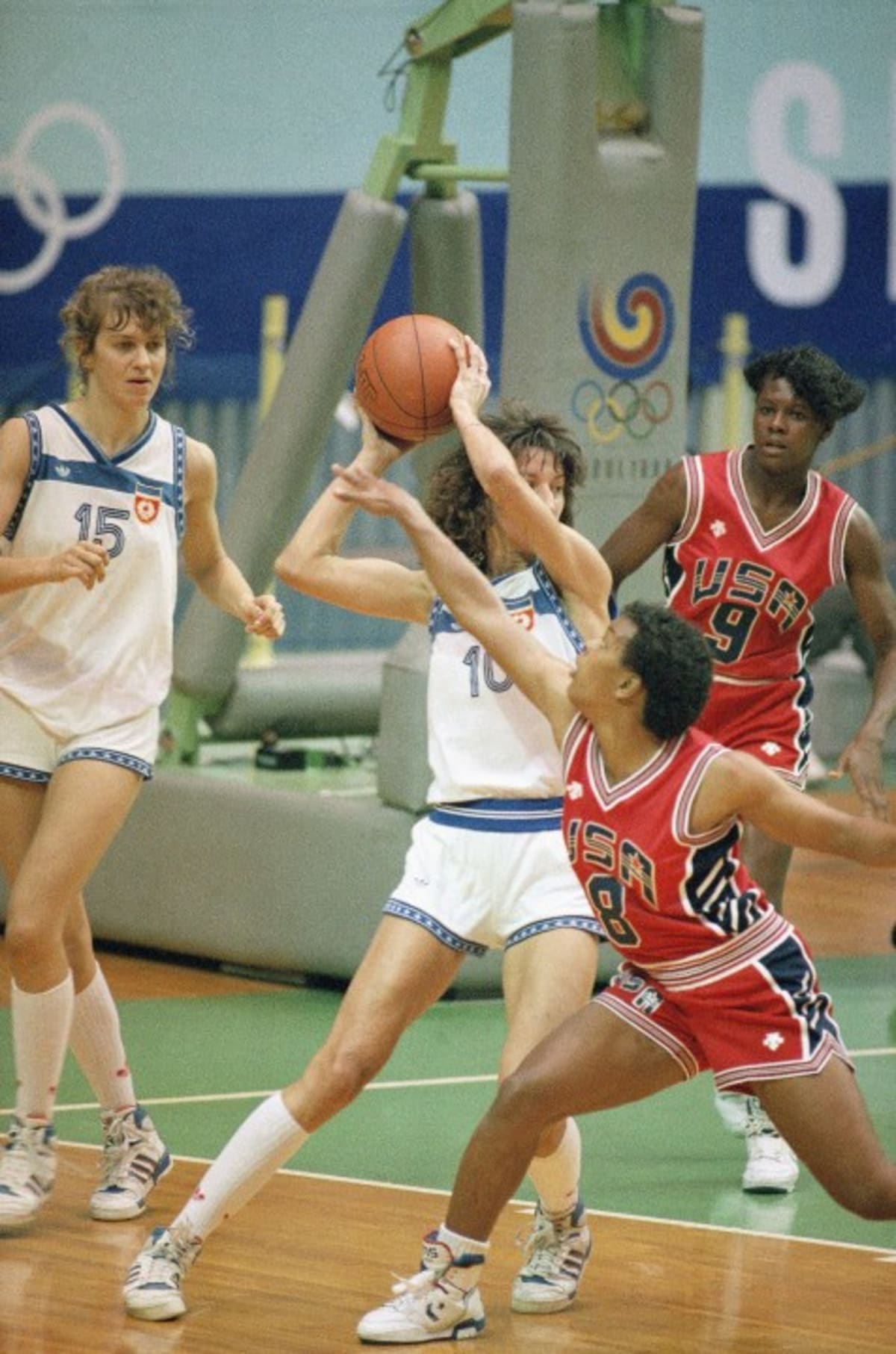 Tennessee Star Wins Olympic Gold Despite Degenerative Bone Disease - Image 4