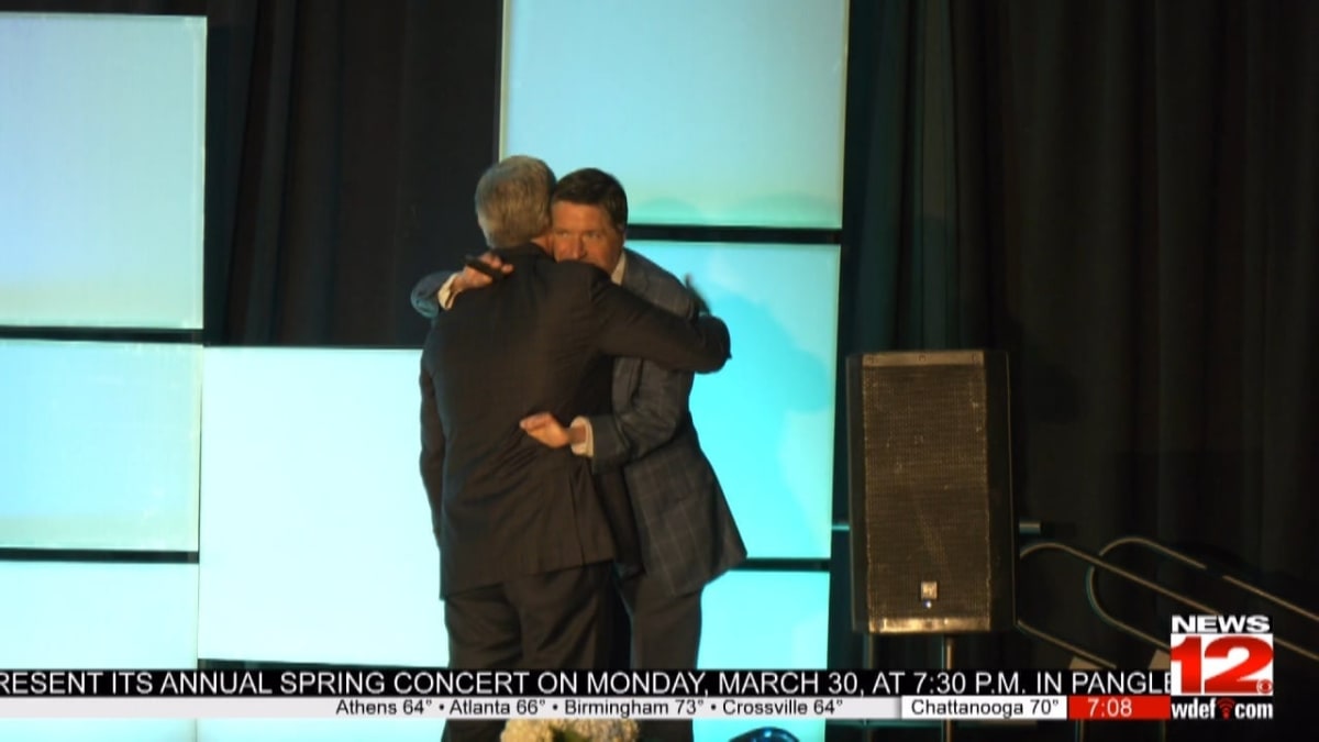John O'Leary speaking at podium during Siskin Hospital Possibilities Luncheon in Chattanooga