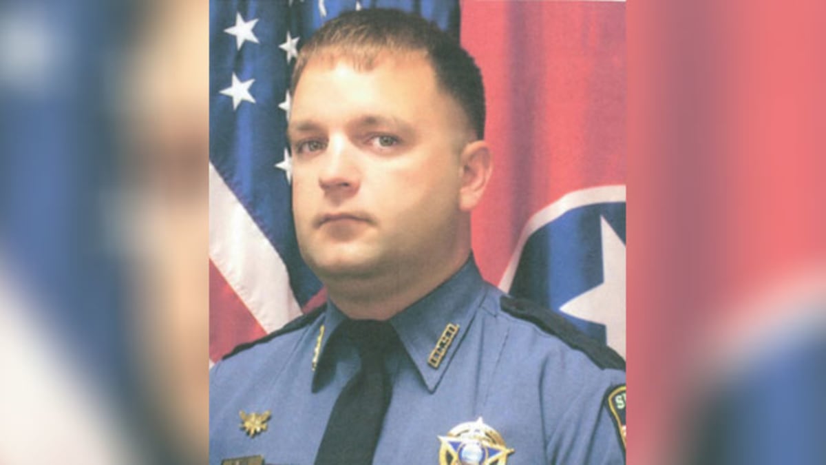 Tennessee Town Honors Fallen Deputy with Kindness Day
