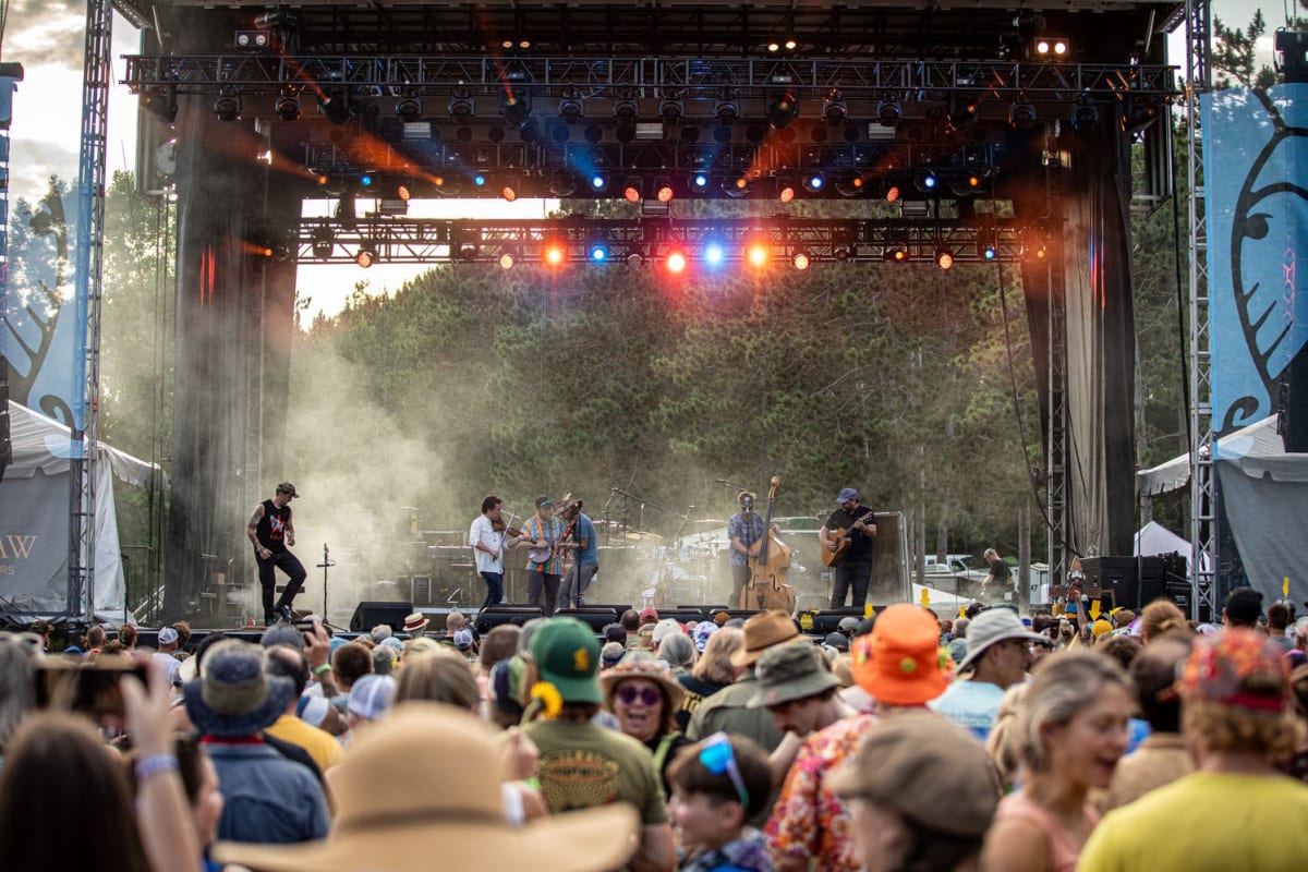 Wisconsin's Blue Ox Festival Unites Bluegrass Family - Image 4